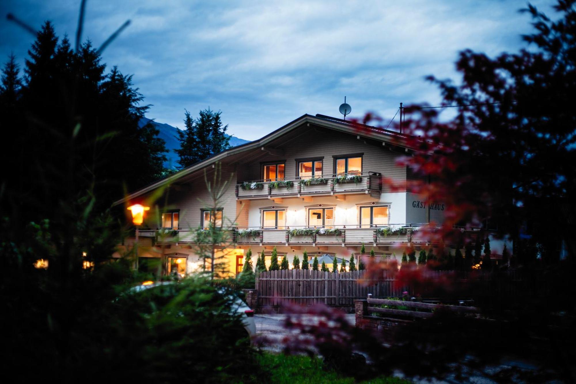 Pinetree Lodge Mayrhofen Esterno foto